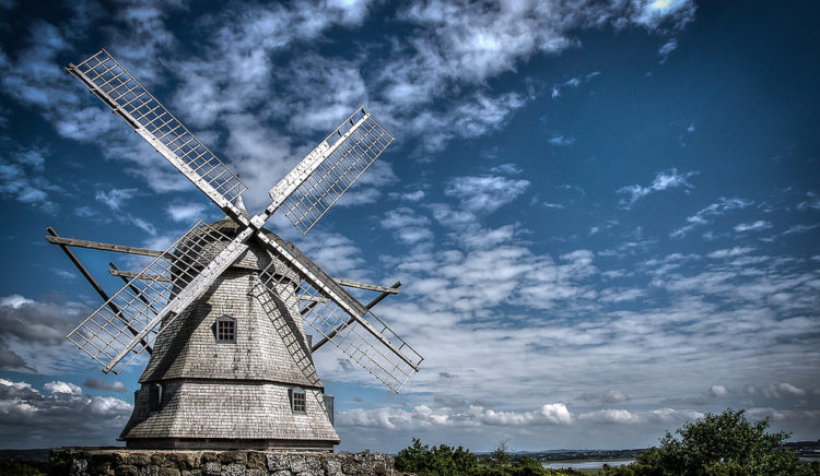 le moulin a vent, l'ancêtre de l'éolienne pour particulier